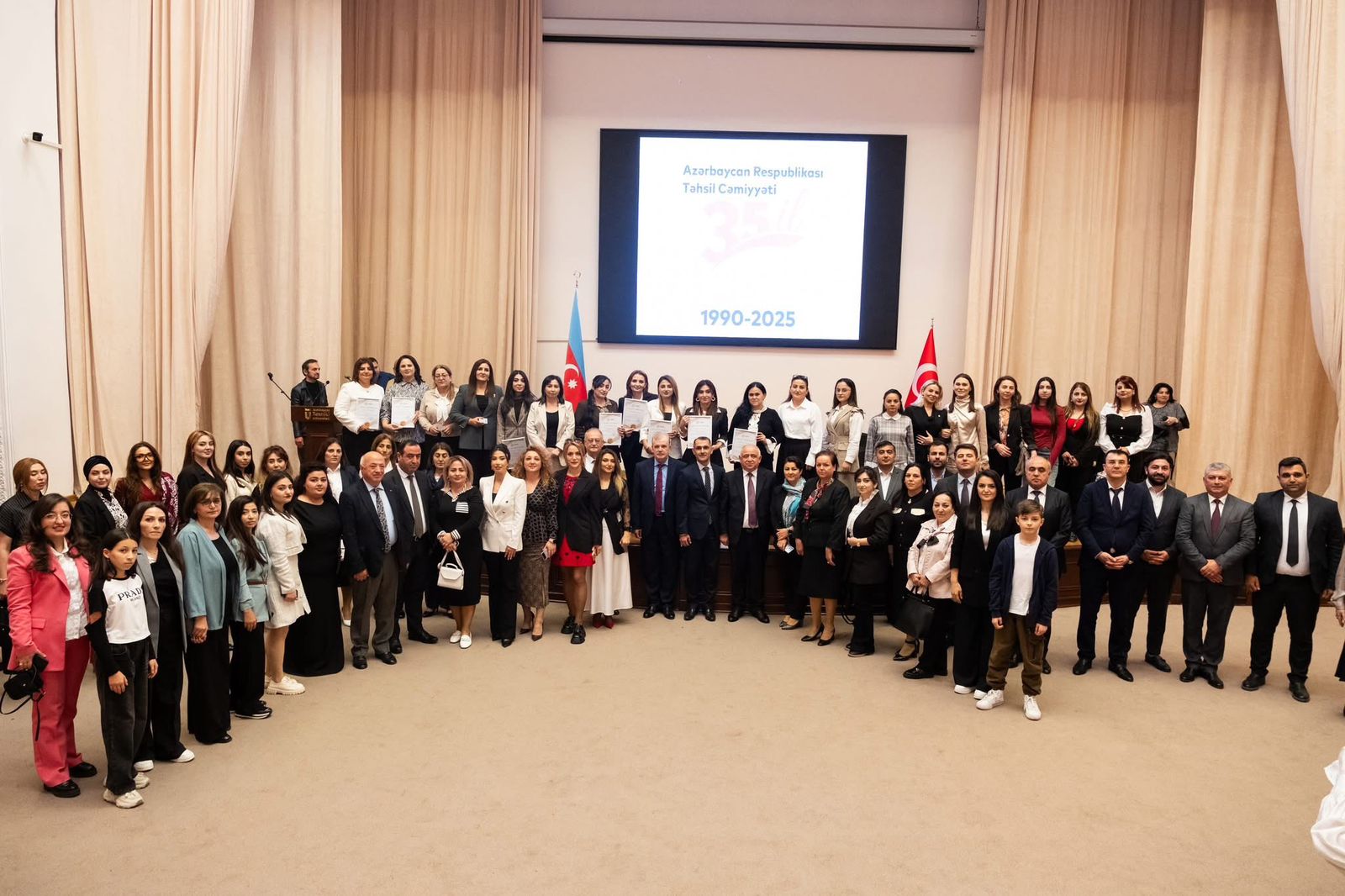 Azərbaycan Respublikası Təhsil Cəmiyyətinin 35 illik yubiley tədbirində Bakı Qızlar Universiteti də iştirak edib