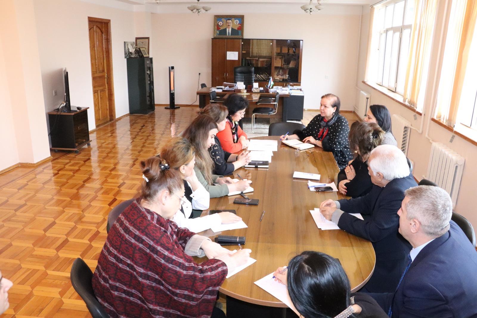 Bakı Qızlar Universitetində payız semestrinin imtahan sessiyasına hazırlıqla bağlı iclas keçirilib