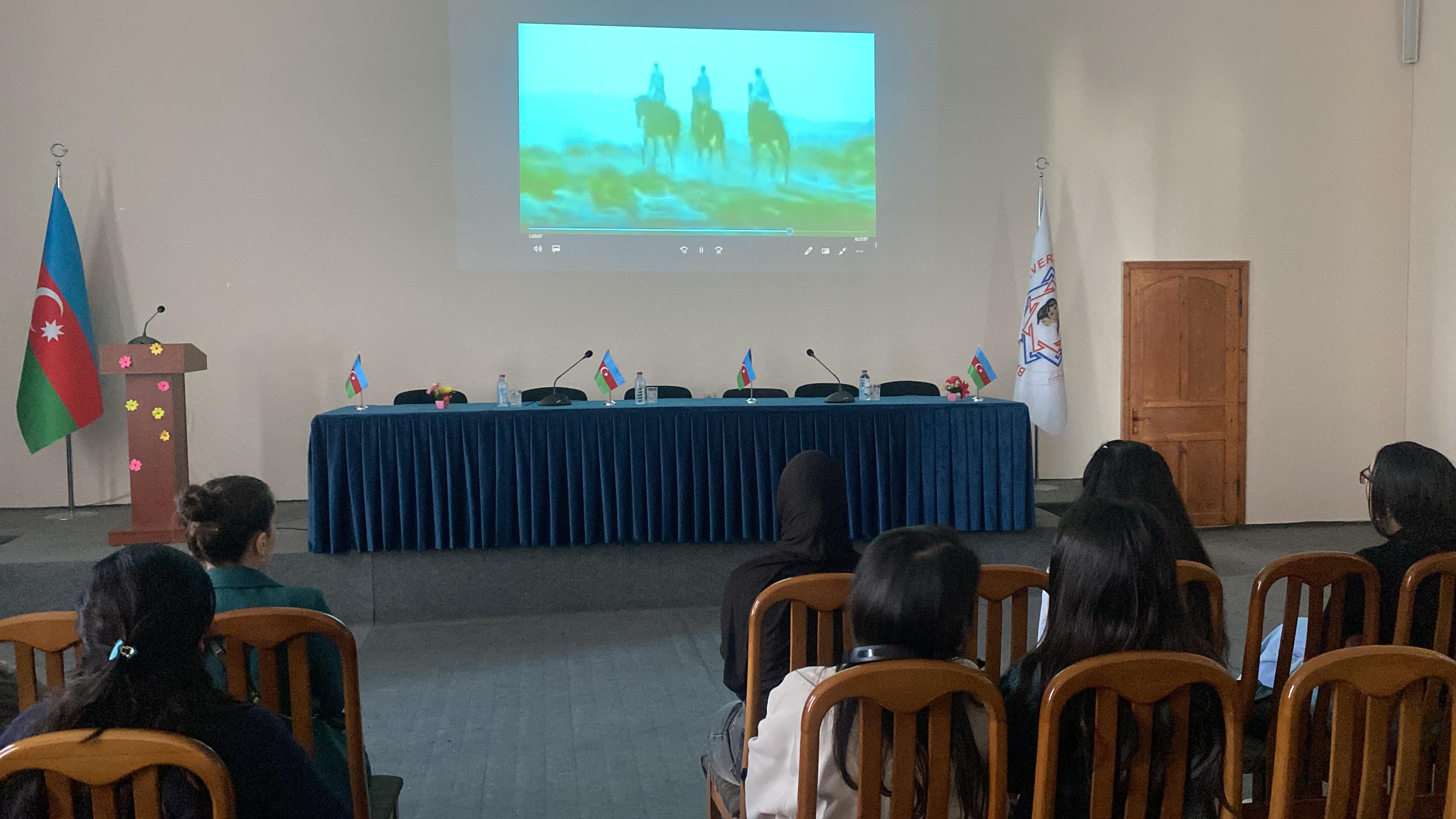 Bakı Qızlar Universitetində “Film saatı” layihəsinə start verildi