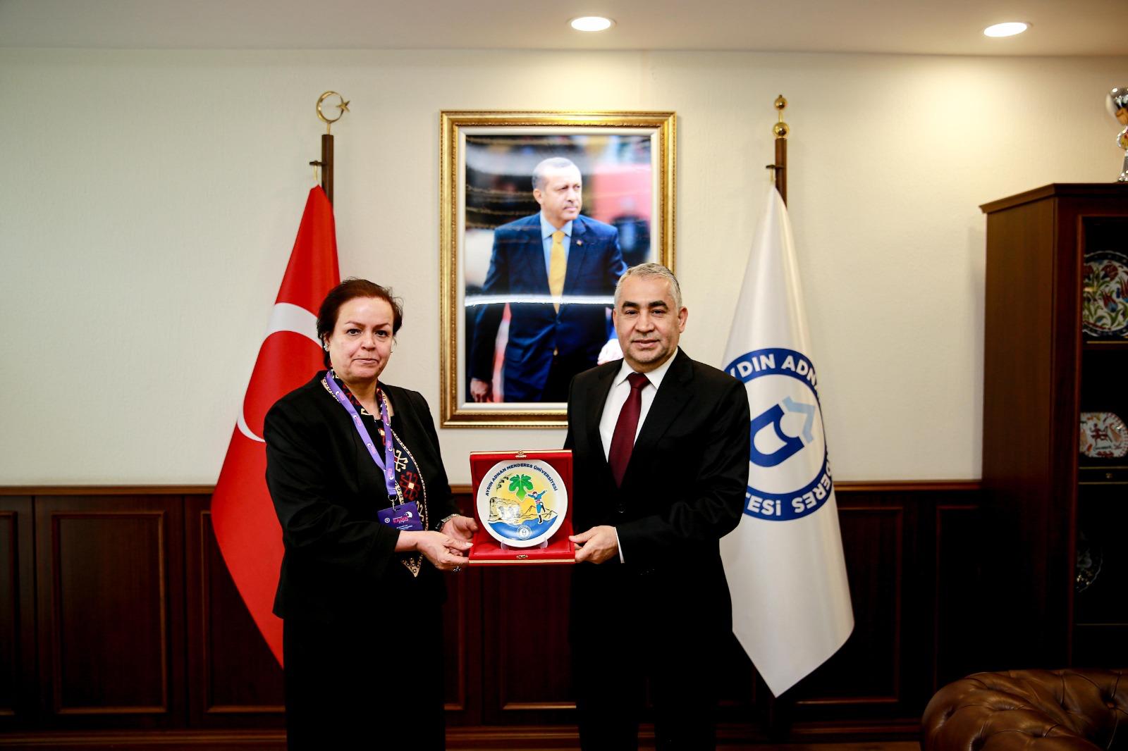 Bakı Qızlar Universiteti Beynəlxalq Qadın Konqresində Təmsil Olundu