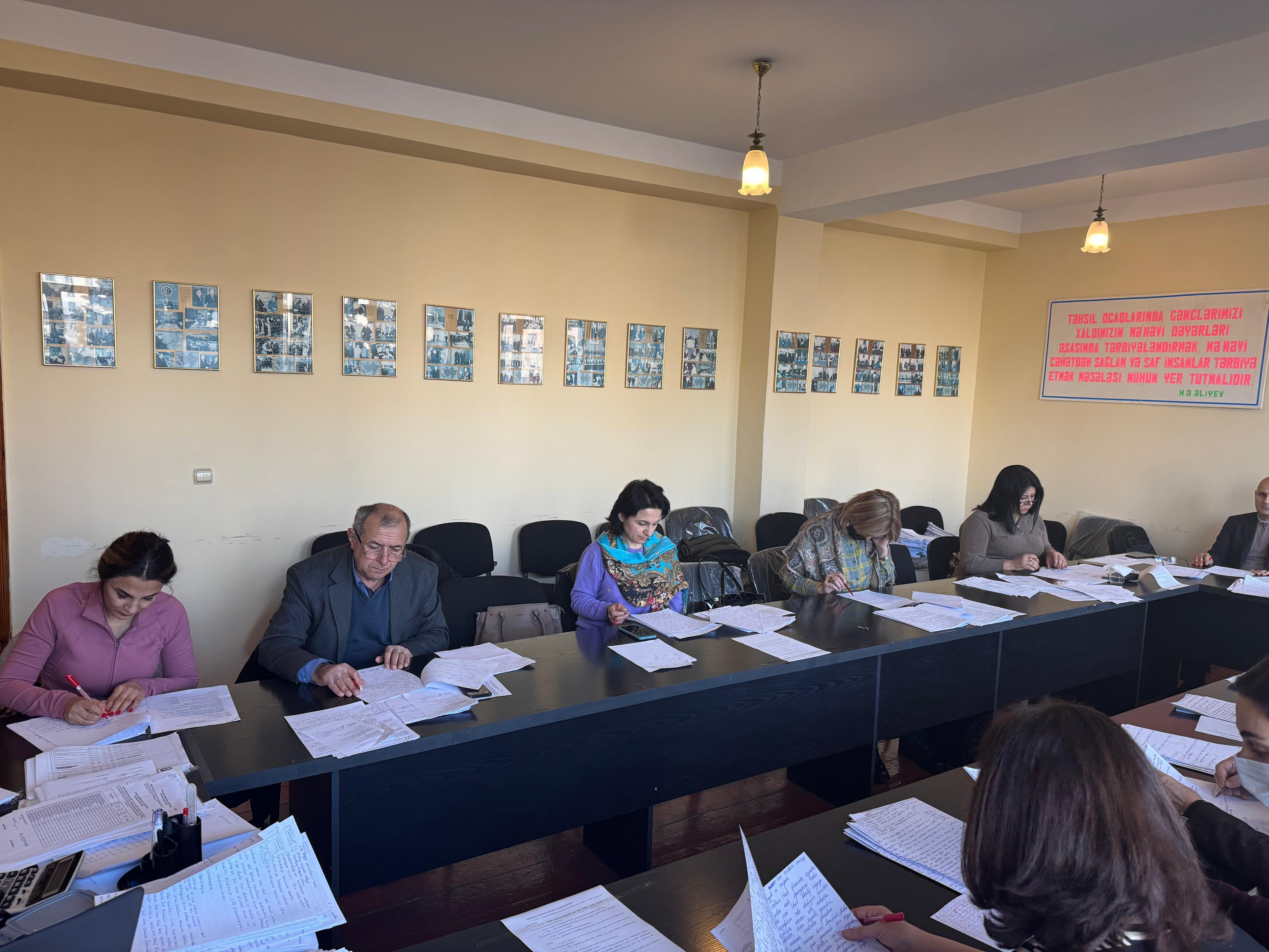 Bakı Qızlar Universitetində imtahan sessiyası davam edir