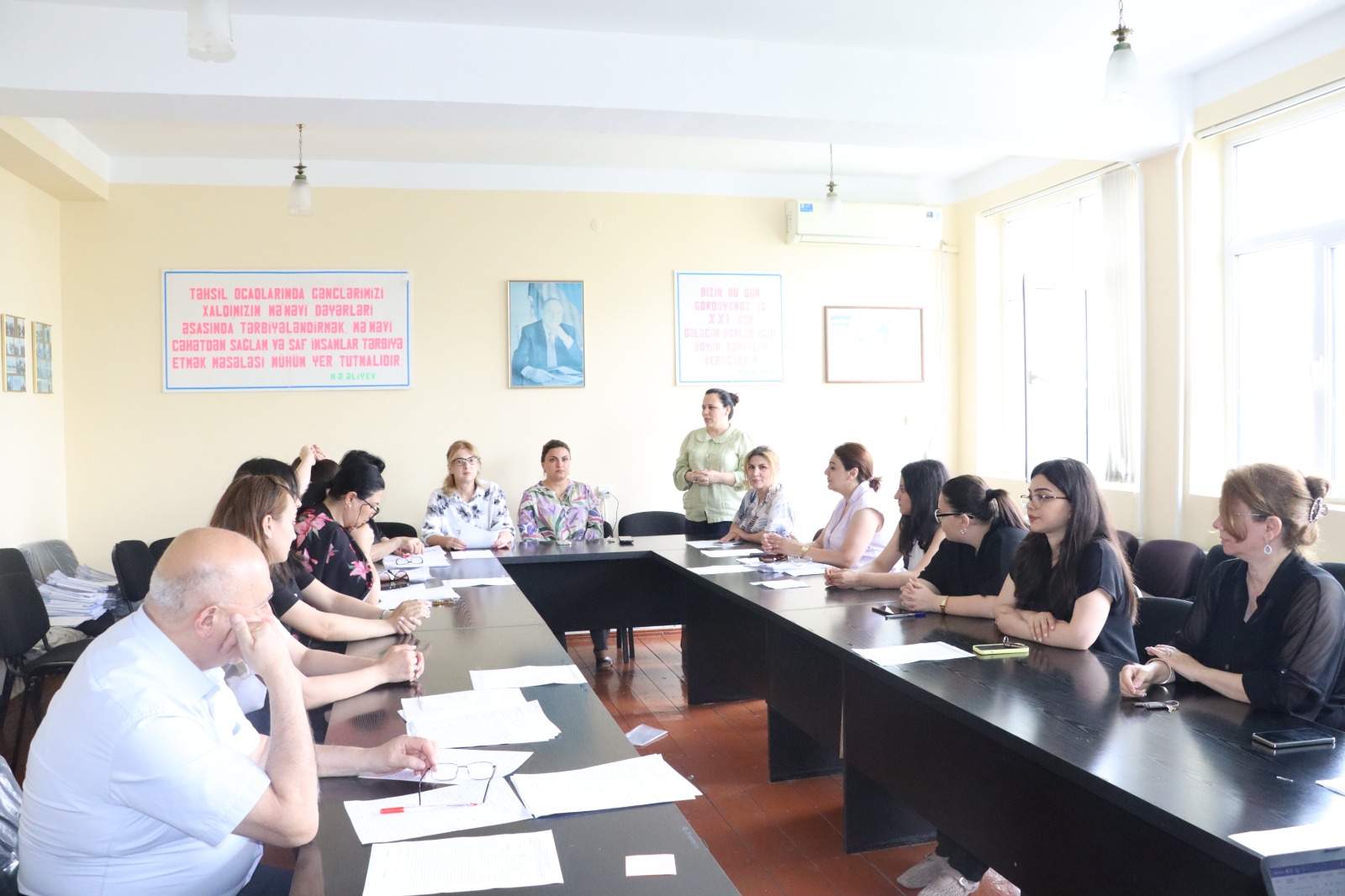 Bakı Qızlar Universitetində “İnsan hüquqlarının qorunması bəşəriyyətin xilasıdır” mövzusunda seminar keçirilib